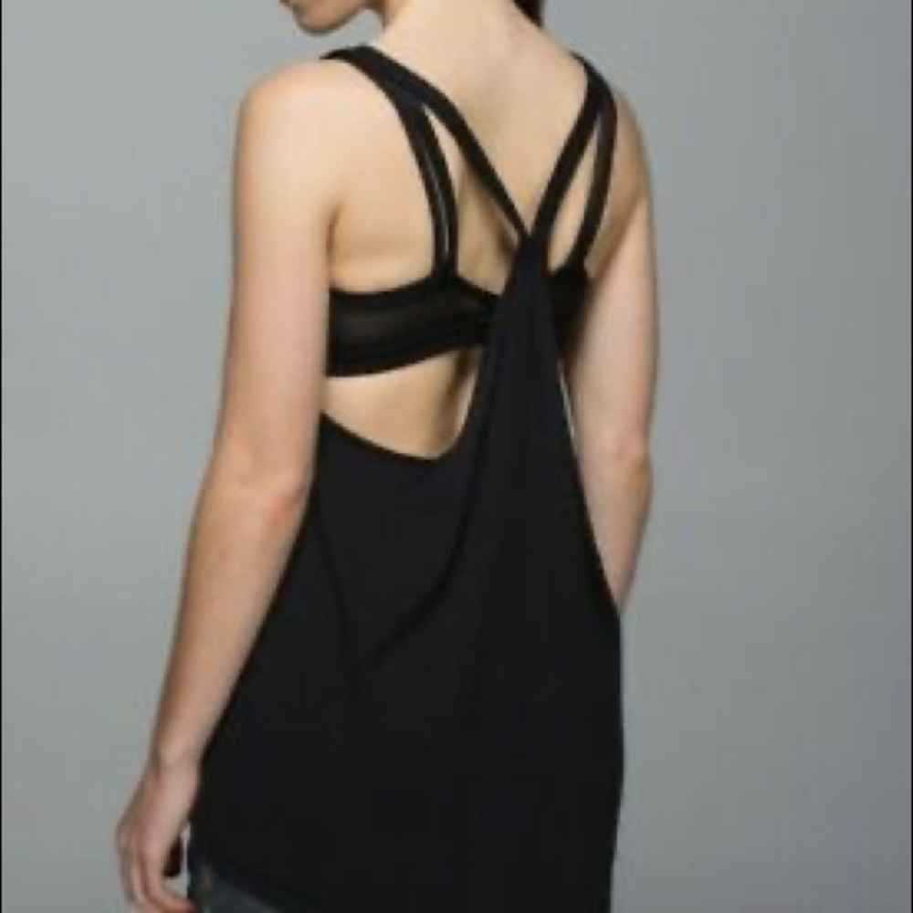 Lululemon size 6 tank with bra